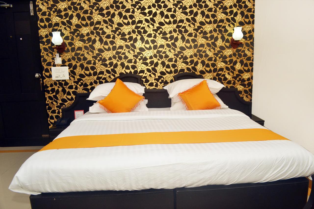 Hôtel Capital O 46475 Gd International Redfort à Nilambūr Extérieur photo
