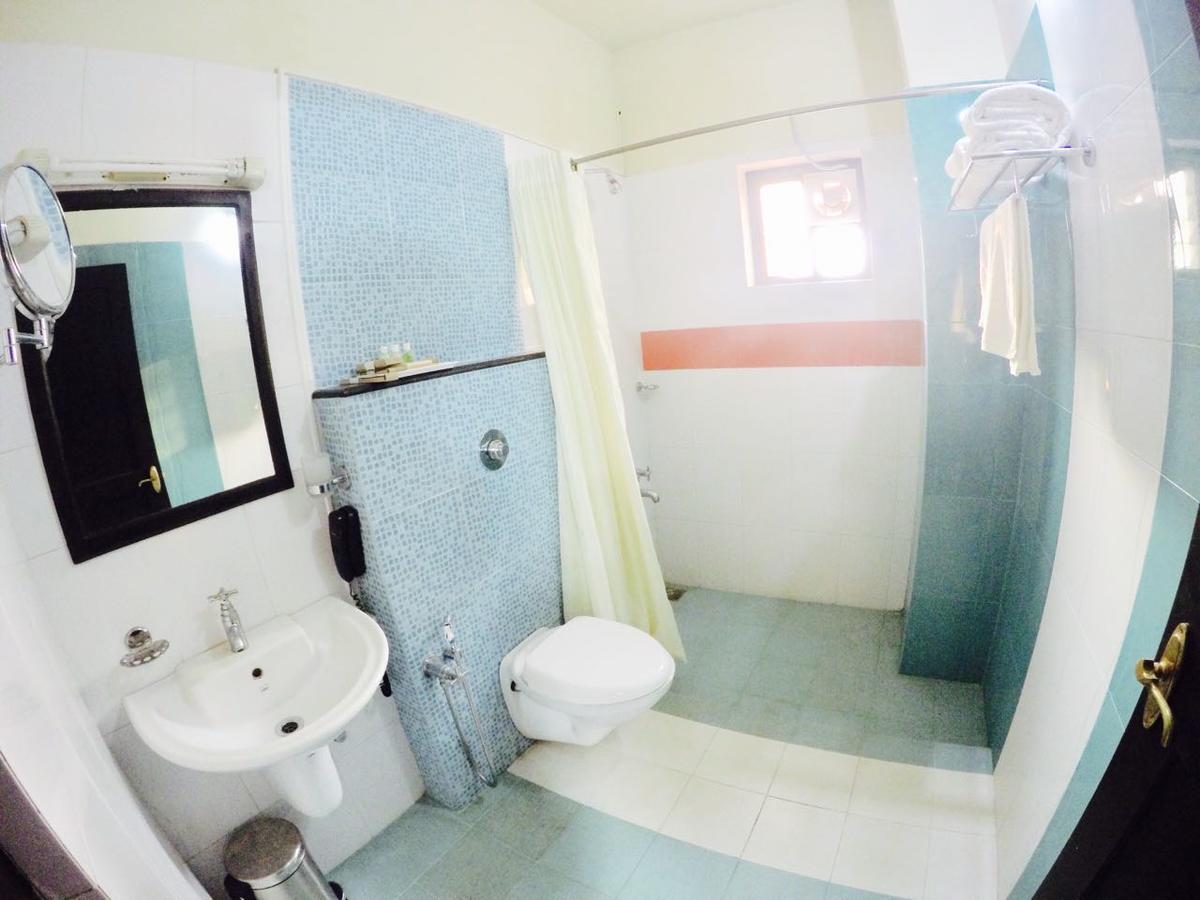 Hôtel Capital O 46475 Gd International Redfort à Nilambūr Extérieur photo