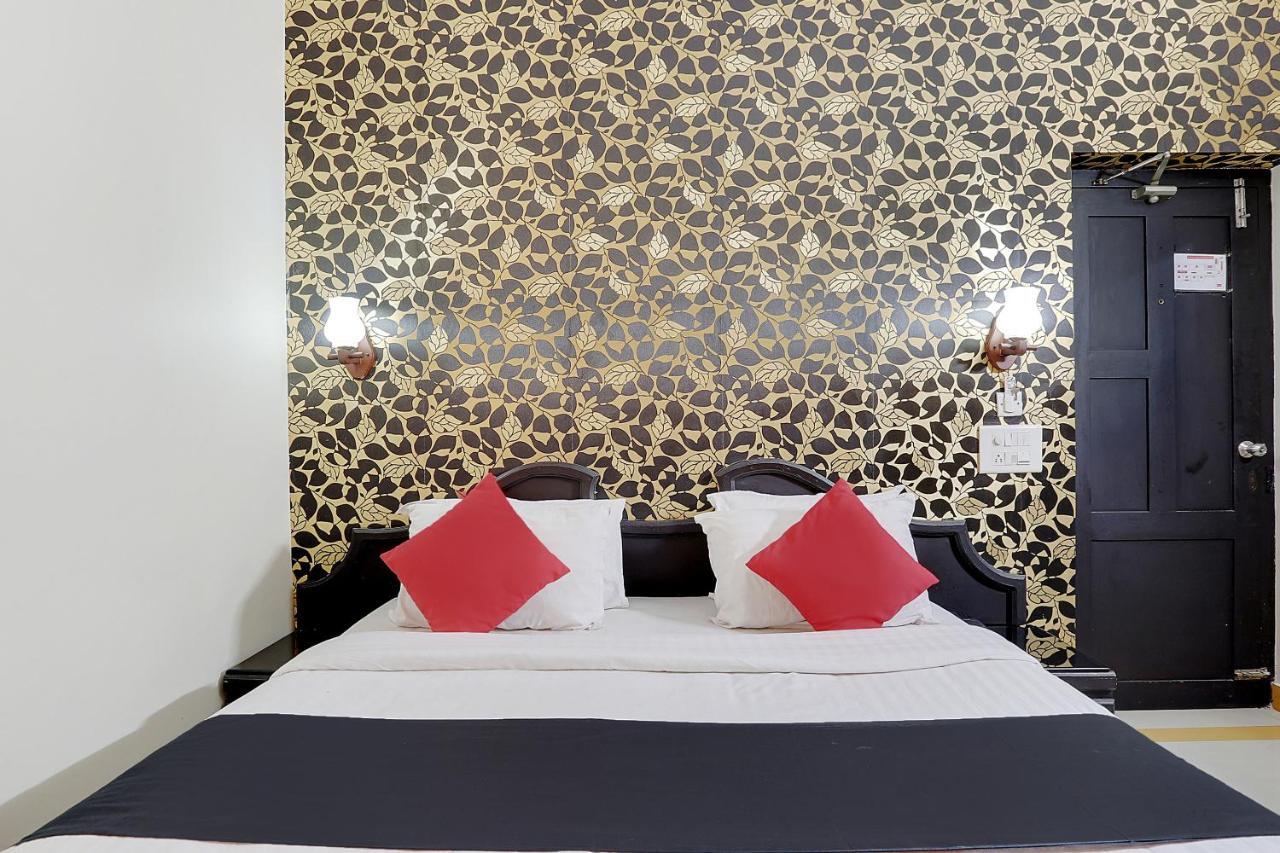Hôtel Capital O 46475 Gd International Redfort à Nilambūr Extérieur photo