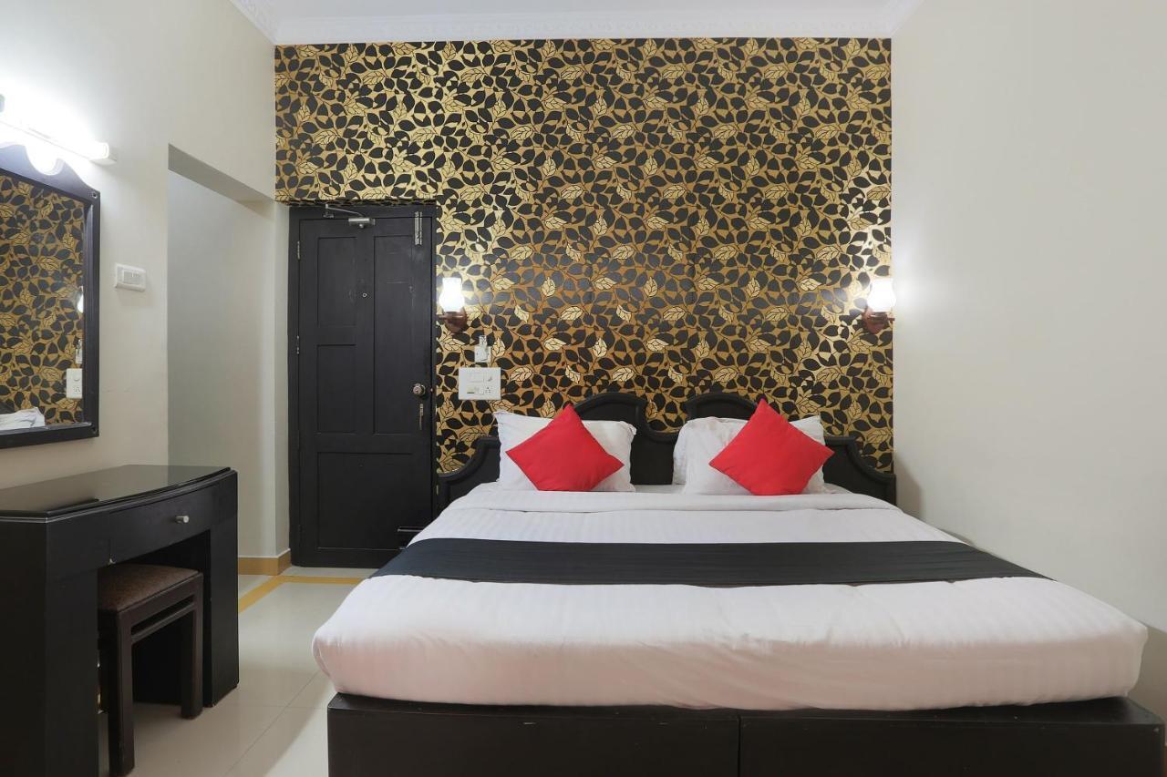 Hôtel Capital O 46475 Gd International Redfort à Nilambūr Extérieur photo