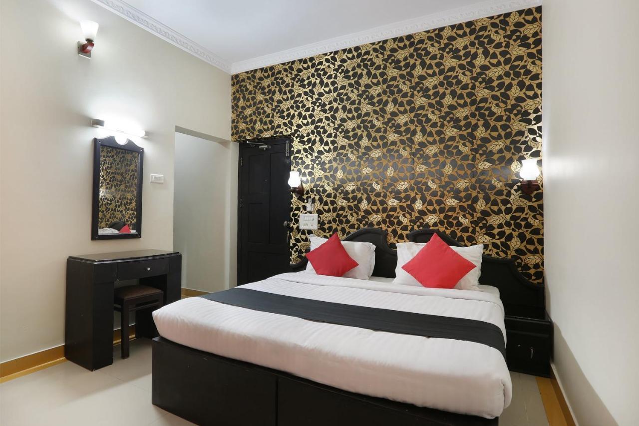 Hôtel Capital O 46475 Gd International Redfort à Nilambūr Extérieur photo