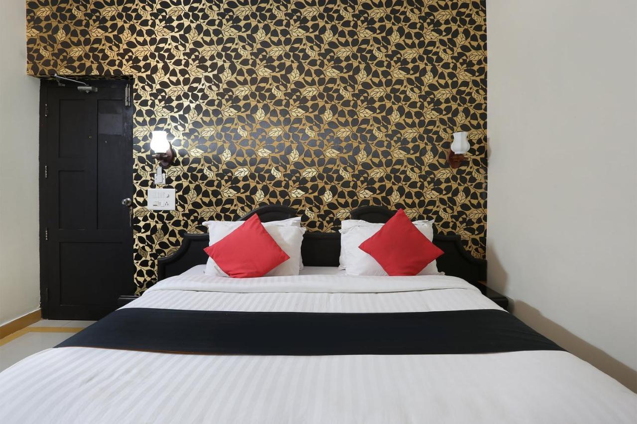 Hôtel Capital O 46475 Gd International Redfort à Nilambūr Extérieur photo