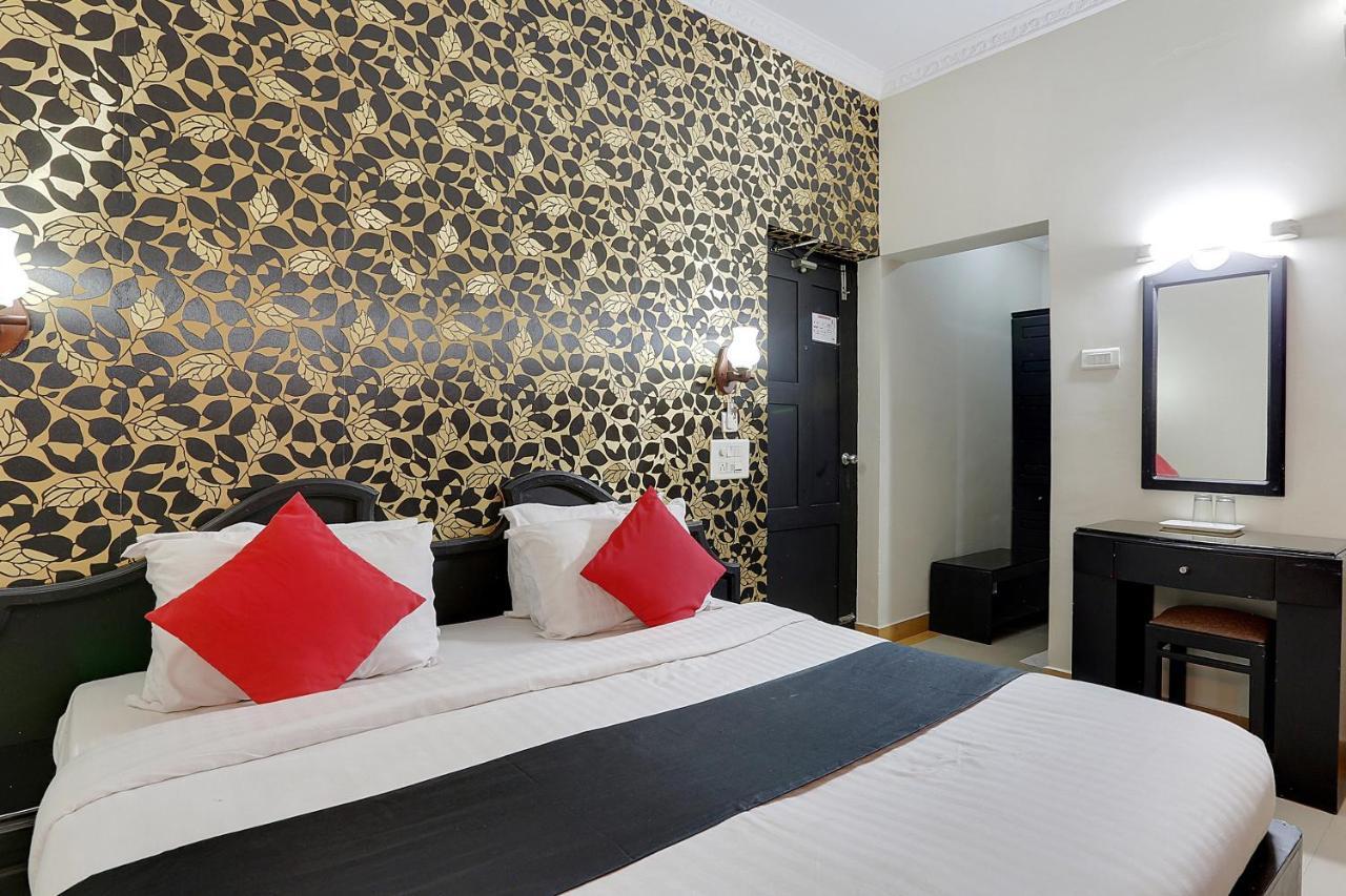 Hôtel Capital O 46475 Gd International Redfort à Nilambūr Extérieur photo